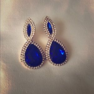 💙 blue with gold and diamond accent earrings 💙